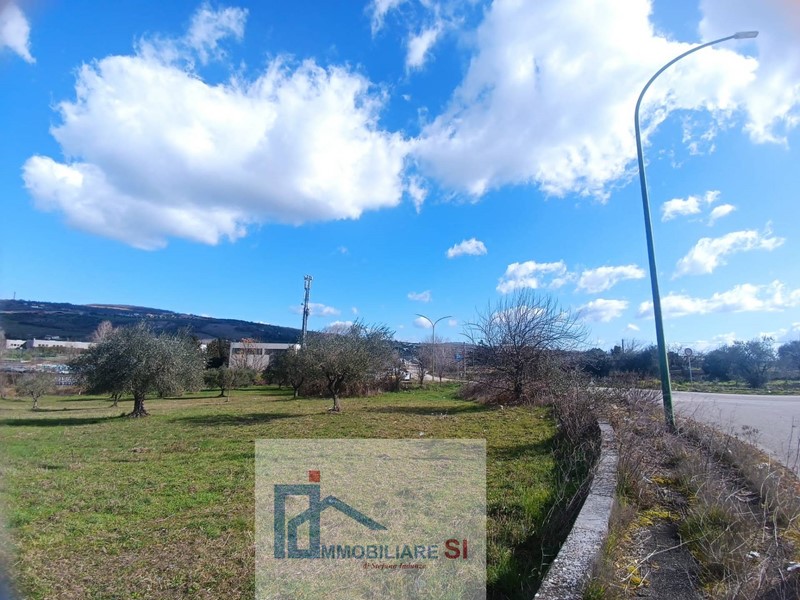 Terreno industriale in Vendita a Benevento, 85'000&euro;, 6495 m²