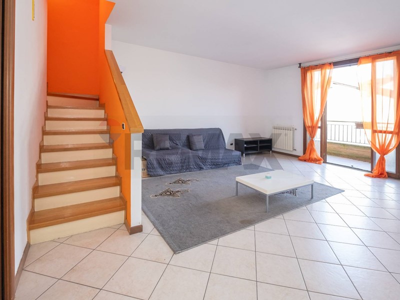 Trilocale in Vendita a Vanzago, 189'000&euro;, 120 m²