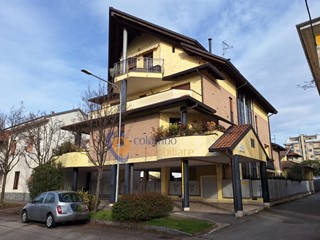 Trilocale in Vendita a Busto Arsizio, 260'000&euro;, 112 m²
