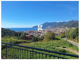 Appartamento in Vendita a Salerno, 850'000&euro;, 265 m², arredato