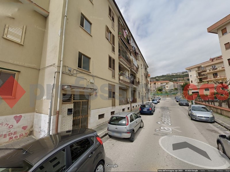 Trilocale in Vendita a Salerno, 99'000&euro;, 95 m²