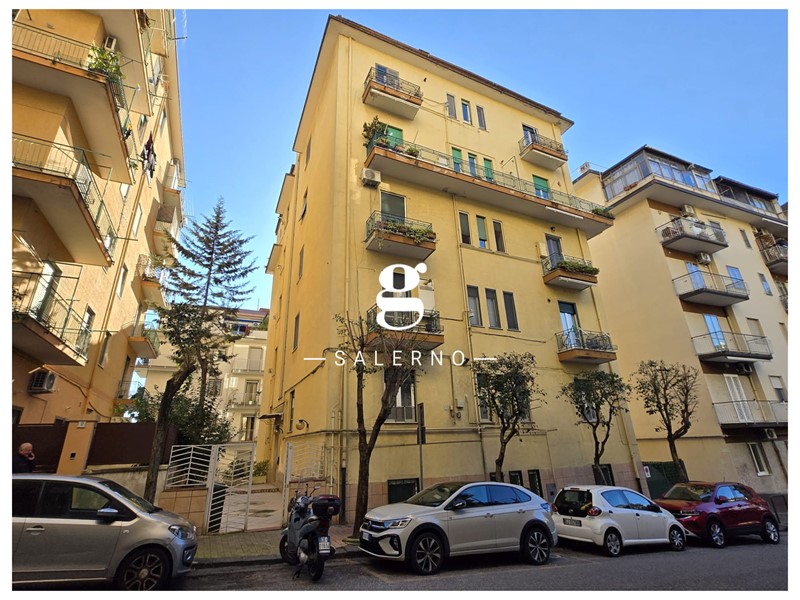 Trilocale in Vendita a Salerno, 185'000&euro;, 84 m²