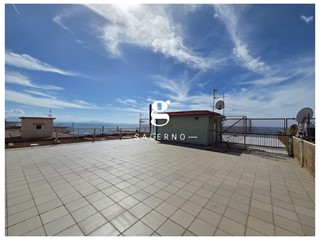 Quadrilocale in Vendita a Salerno, 435'000&euro;, 110 m², con Box