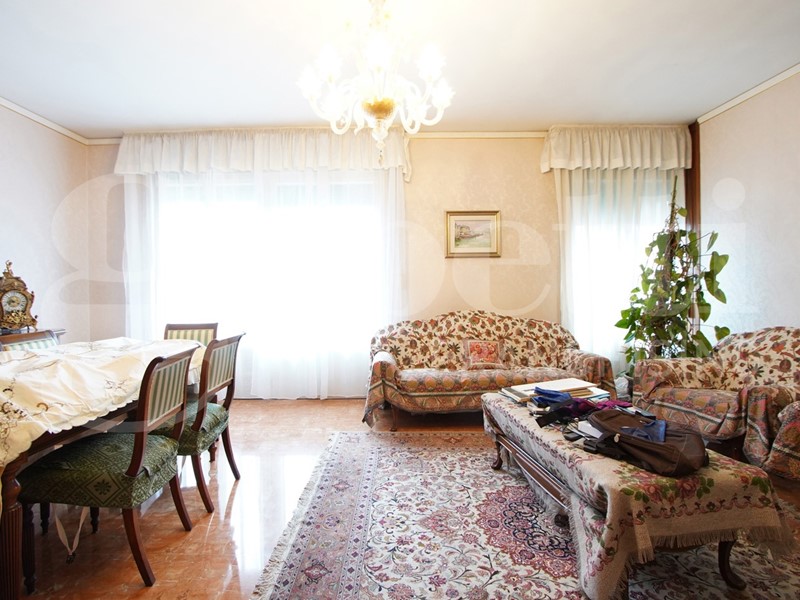 Appartamento in Vendita a Venezia, 195'000&euro;, 100 m²