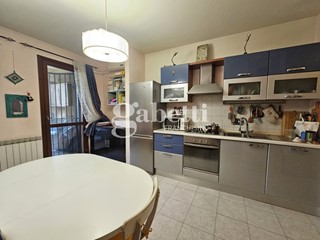 Trilocale in Vendita a Prato, 175'000&euro;, 56 m², arredato