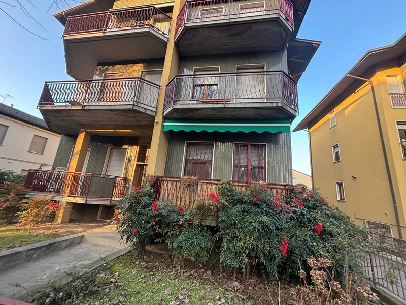 Bilocale in Vendita a Stradella, 138'000&euro;, 80 m², con Box