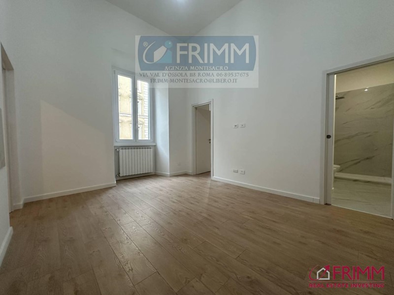 Trilocale in Vendita a Roma, 440'000&euro;, 59 m²