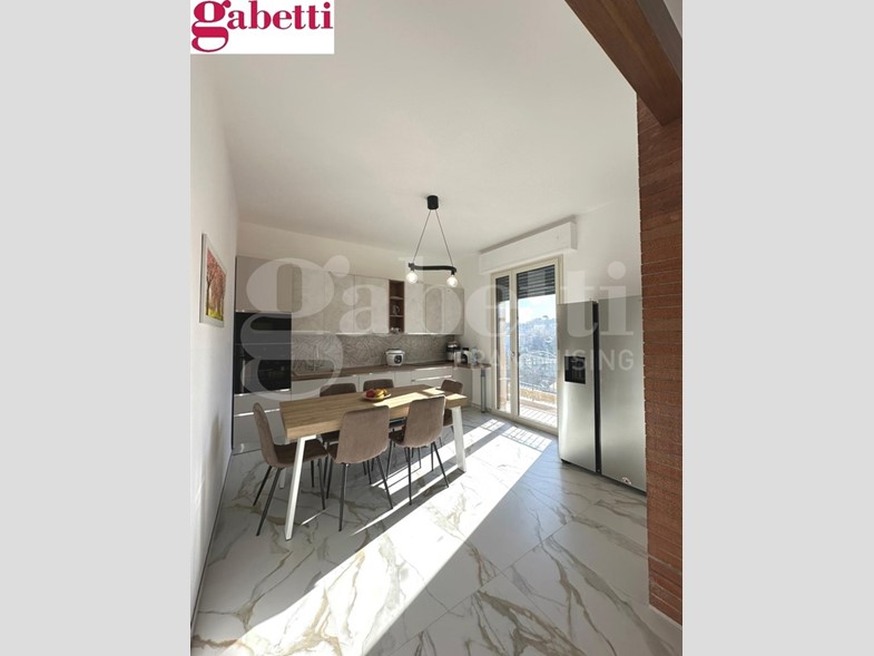 Appartamento in Vendita a Siena, 330'000&euro;, 104 m²