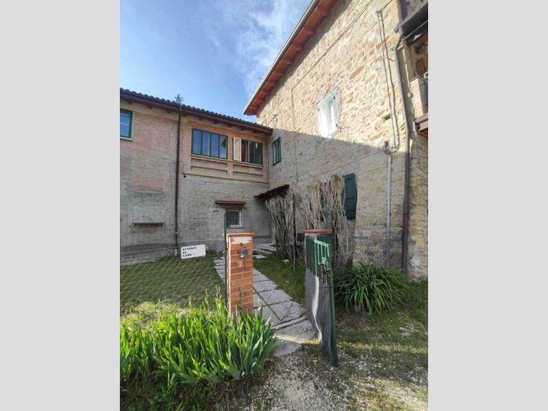 Trilocale in Vendita a Monterenzio, 75'000&euro;, 70 m²