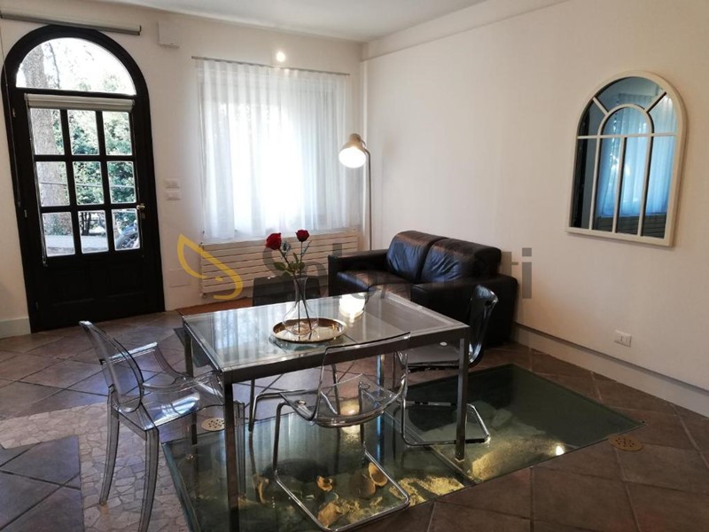 Monolocale in Affitto a Trieste, zona Corso Italia, 700&euro;, 40 m², arredato