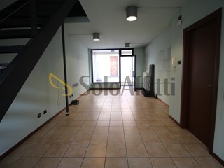 Ufficio in Affitto a Costa Masnaga, 600&euro;, 44 m²