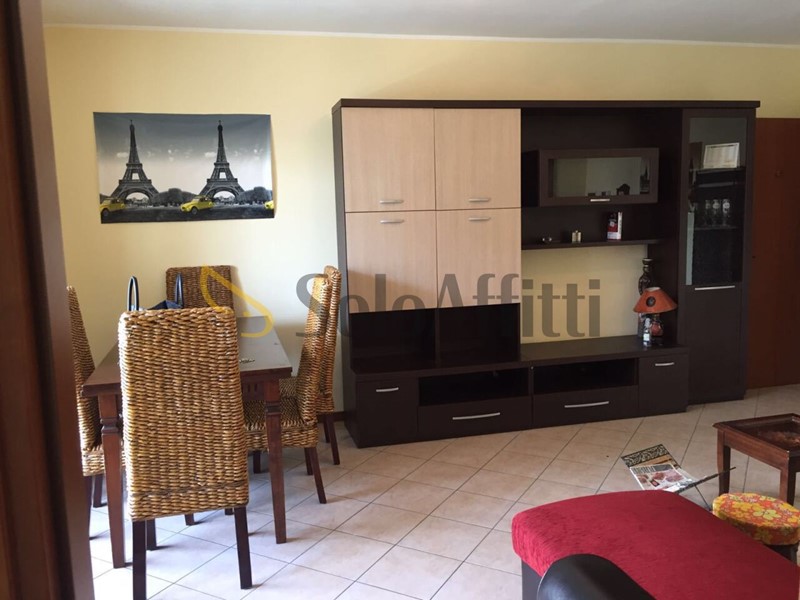 Trilocale in Affitto a Pescara, zona Porta Nuova, 650&euro;, 75 m², arredato, con Box