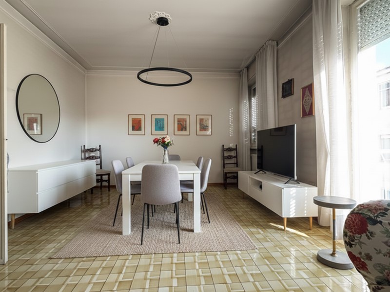 Appartamento in Vendita a Parma, 260'000&euro;, 118 m², con Box