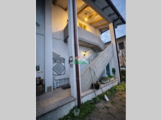 Trilocale in Vendita a Ravenna, 150'000&euro;, 70 m², arredato, con Box