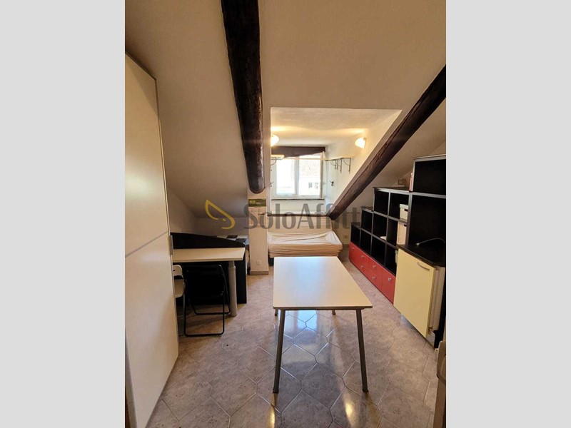 Monolocale in Affitto a Torino, zona Cit Turin, 400&euro;, 25 m², arredato