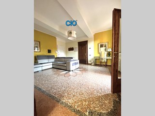 Quadrilocale in Affitto a Bologna, 2'000&euro;, 120 m², arredato