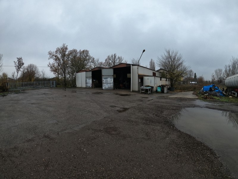 Capannone in Vendita a Modena, 178'000&euro;, 285 m²
