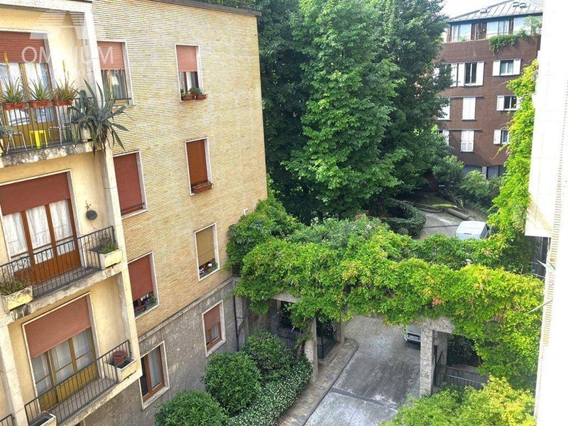 Bilocale in Affitto a Milano, zona CORSO ITALIA, 2'150&euro;, 75 m²