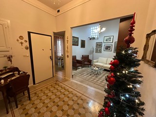 Appartamento in Vendita a Alcamo, zona VIA FRANCESCO CRISPI, 76'000&euro;, 98 m²