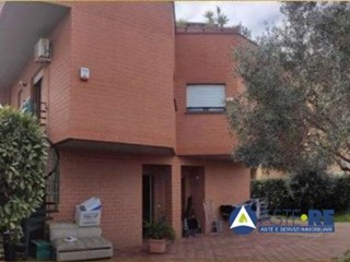 Quadrilocale in Vendita a Santa Marinella, 150'000&euro;, 110 m²