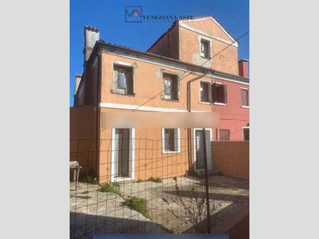 Casa Semi Indipendente in Vendita a Venezia, 154'033&euro;, 219 m²