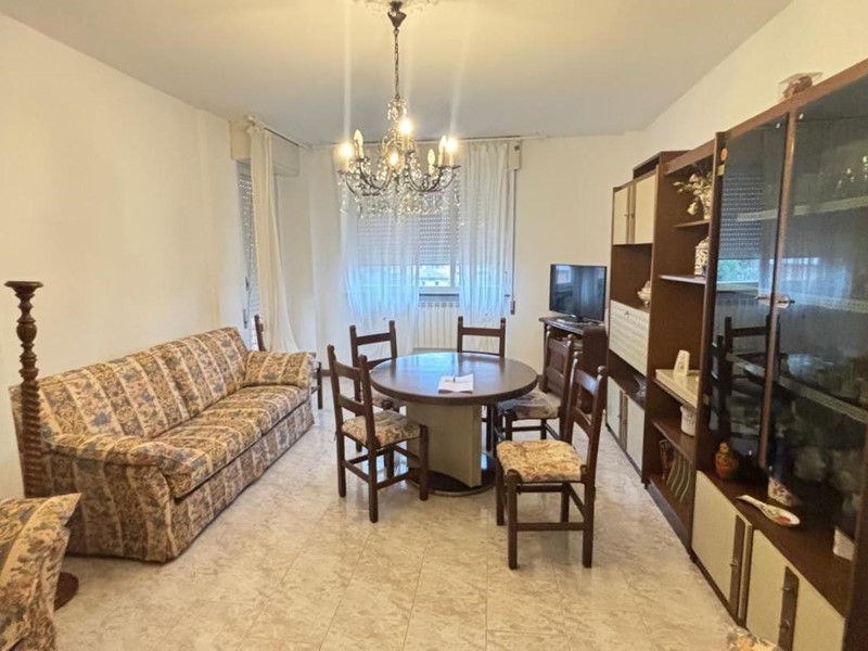 Attico in Vendita a Lucca, zona Sant'Anna, 160'000&euro;, 130 m², arredato