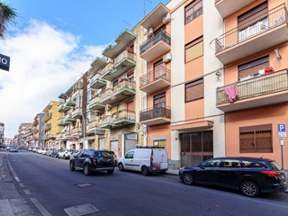 Quadrilocale in Vendita a Gravina di Catania, 110'000&euro;, 105 m², arredato