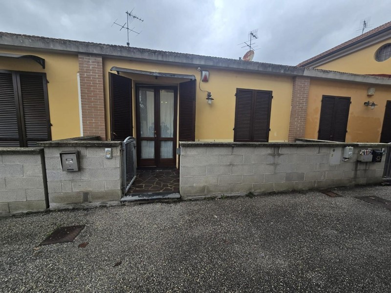 Trilocale in Vendita a Calcinaia, zona Fornacette, 139'000&euro;, 60 m²