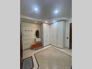 Appartamento in Vendita a Carrara, zona Avenza, 220'000&euro;, 113 m², arredato, con Box