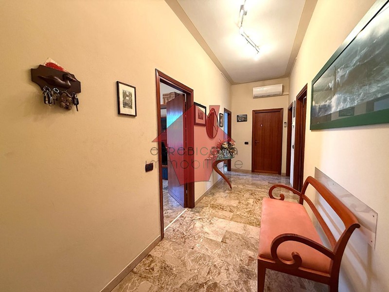 Quadrilocale in Vendita a Empoli, zona Ponzano, 209'000&euro;, 85 m², con Box