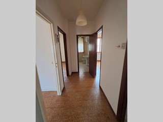 Appartamento in Vendita a Cascina, 160'000&euro;, 110 m², con Box