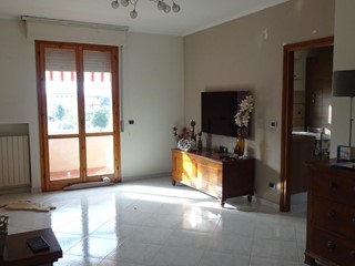 Appartamento in Vendita a Cascina, zona San Frediano a Settimo, 180'000&euro;, 105 m², con Box