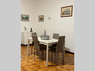 Casa Indipendente in Affitto a Ameglia, 900&euro;, 90 m², arredato