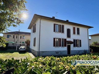 Trilocale in Vendita a Palazzolo sull'Oglio, 150'000&euro;, 82 m²