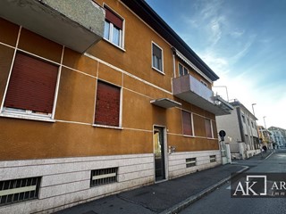 Trilocale in Affitto a Novara, 650&euro;, 90 m²