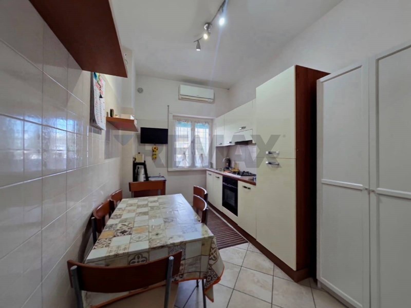 Bilocale in Vendita a Roma, 115'000&euro;, 55 m²