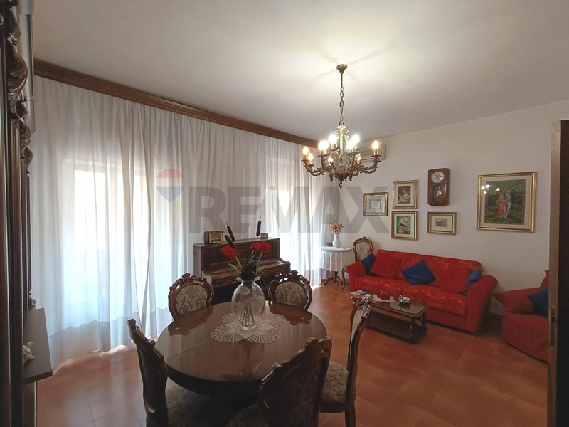 Quadrilocale in Vendita a Rodi Garganico, 110'000&euro;, 111 m²