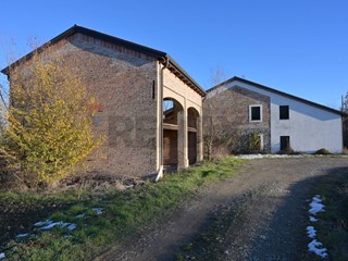 Rustico in Vendita a Traversetolo, 135'000&euro;, 156 m²