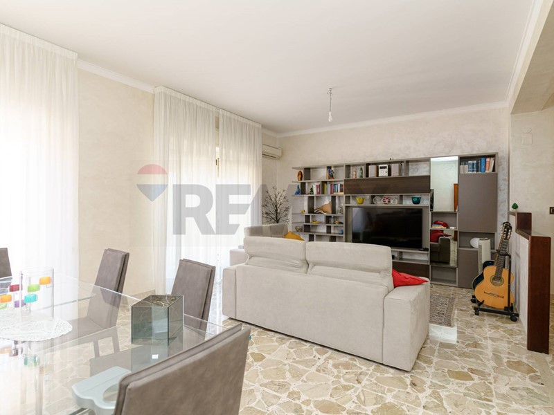Quadrilocale in Vendita a Sant'Agata li Battiati, 215'000&euro;, 130 m²