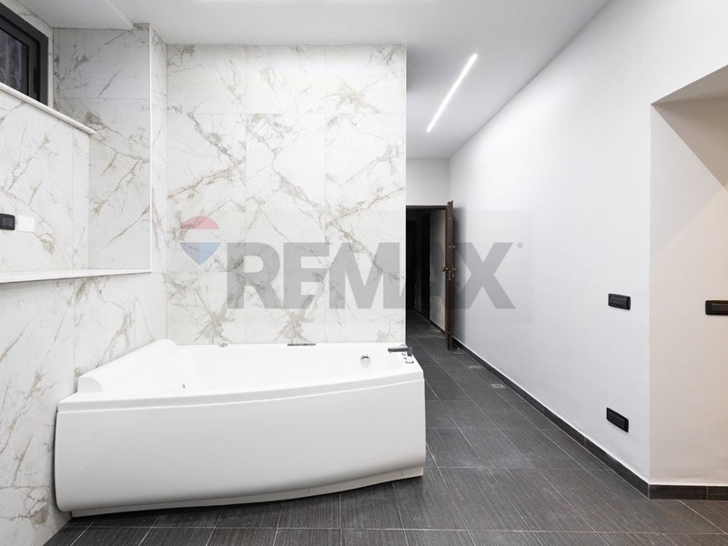 Trilocale in Vendita a Catania, 58'000&euro;, 59 m²