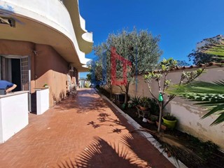 Quadrilocale in Vendita a Ardea, 165'000&euro;, 80 m²