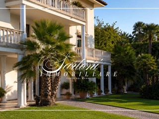 Quadrilocale in Vendita a Viareggio, 650'000&euro;, 80 m²
