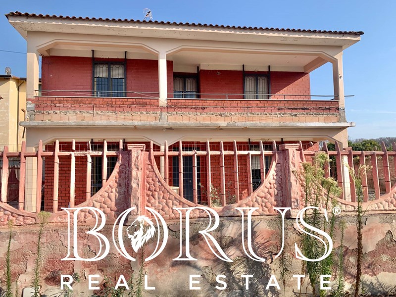 Quadrilocale in Vendita a Castel Volturno, 110'000&euro;, 385 m²