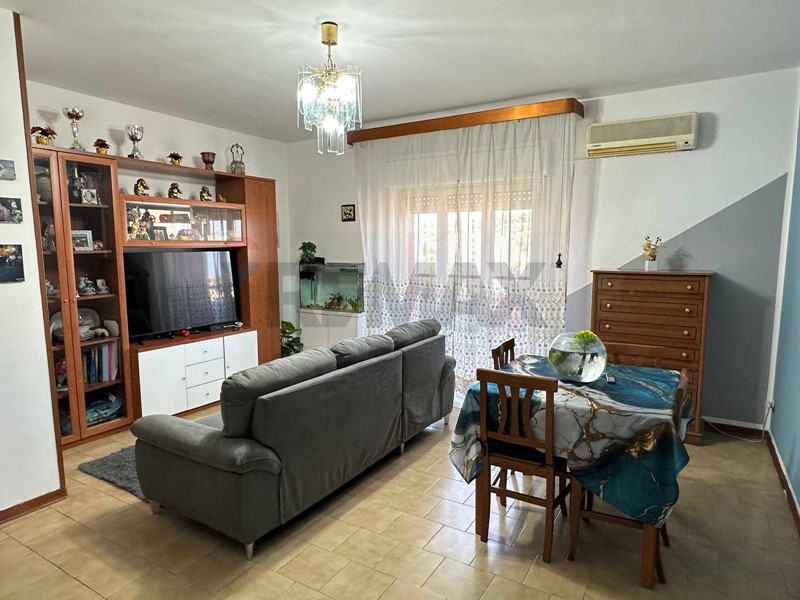 Appartamento in Vendita a Catania, 65'000&euro;, 86 m²
