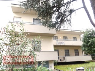 Quadrilocale in Affitto a Cervia, 110 m²