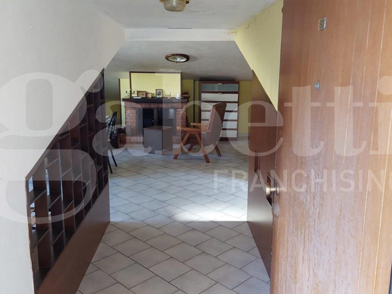 Attico in Vendita a Montecorvino Rovella, 29'000&euro;, 30 m²