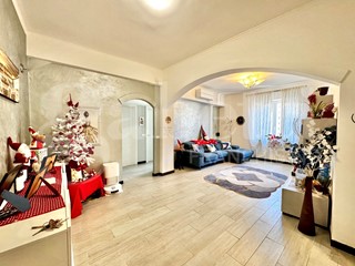 Quadrilocale in Vendita a Genova, 189'000&euro;, 110 m²