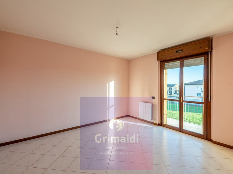Trilocale in Vendita a Caselle Lurani, 115'000&euro;, 80 m²