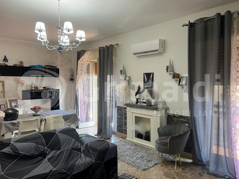 Quadrilocale in Vendita a Palermo, 145'000&euro;, 106 m²