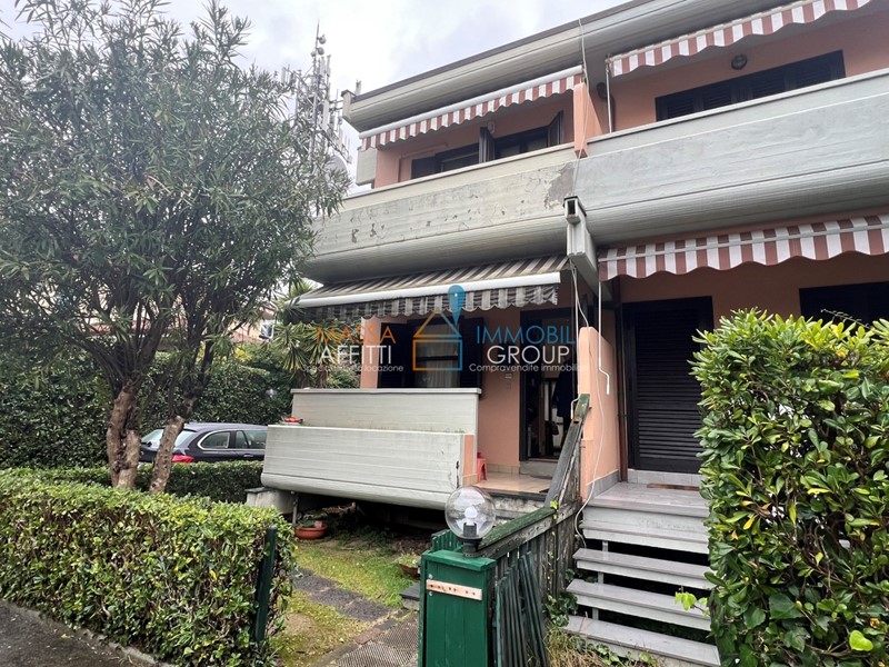 Casa Semi Indipendente in Vendita a Massa, zona Marina Di Massa, 395'000&euro;, 101 m², con Box